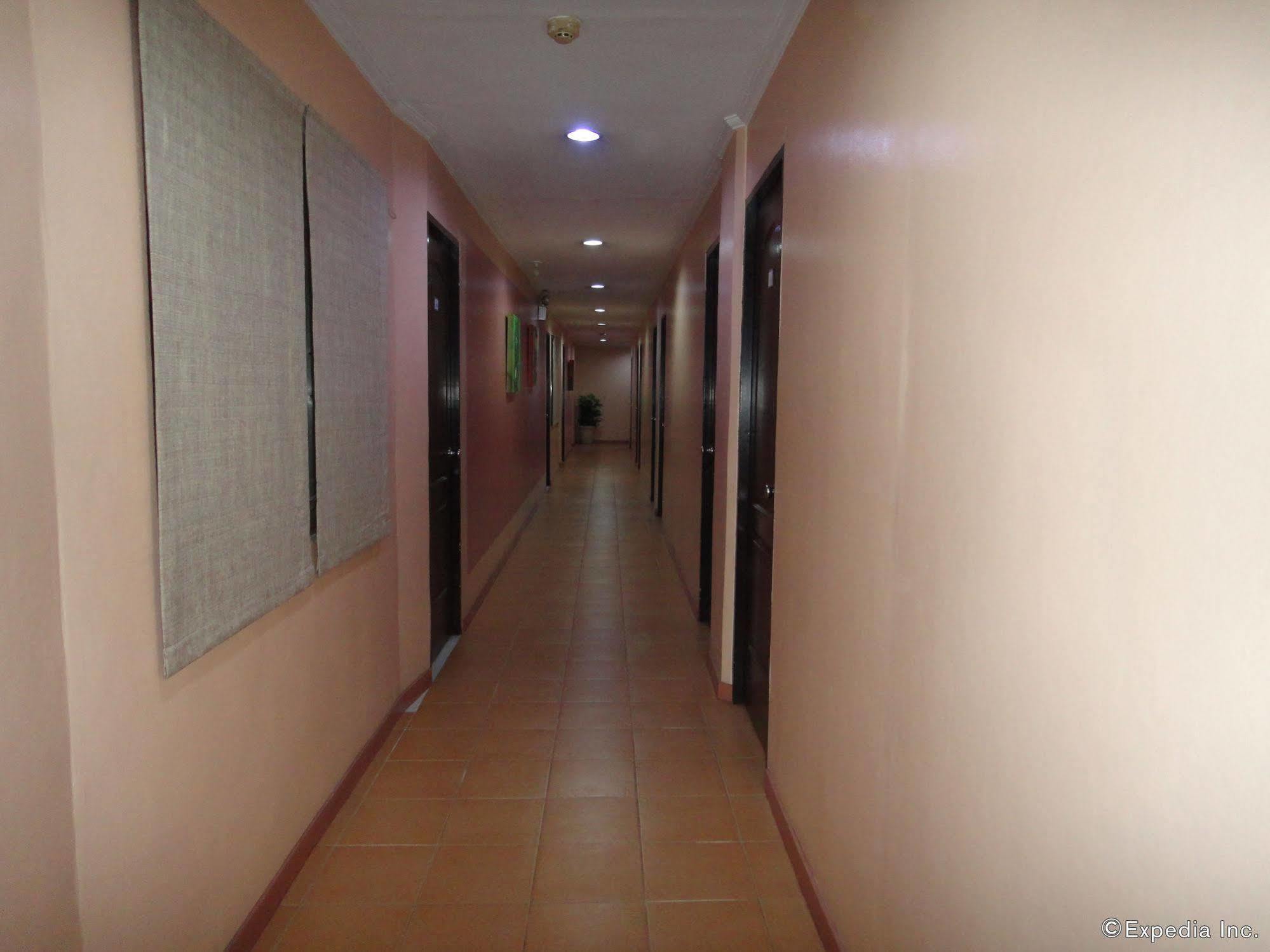 โรงแรมเพียร์ กัวโตร Cebu ภายนอก รูปภาพ
